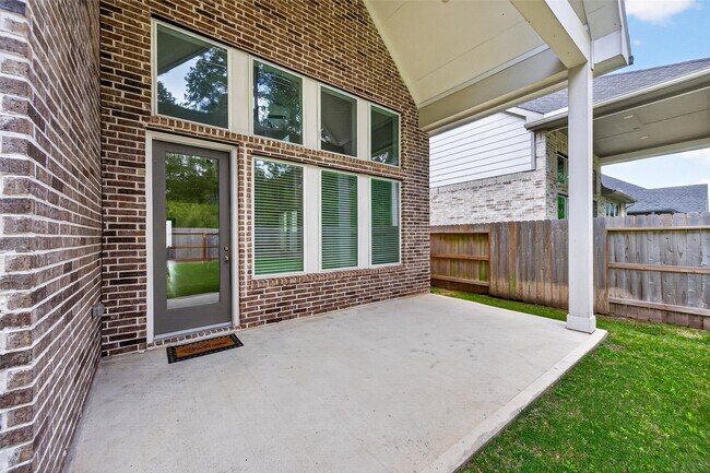 Foto del edificio - 24522 Keswick Vly Wy
