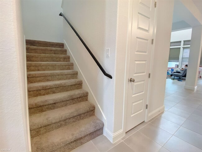 Foto del edificio - 5 br, 4 bath House - 6405 Golden Bough Ln
