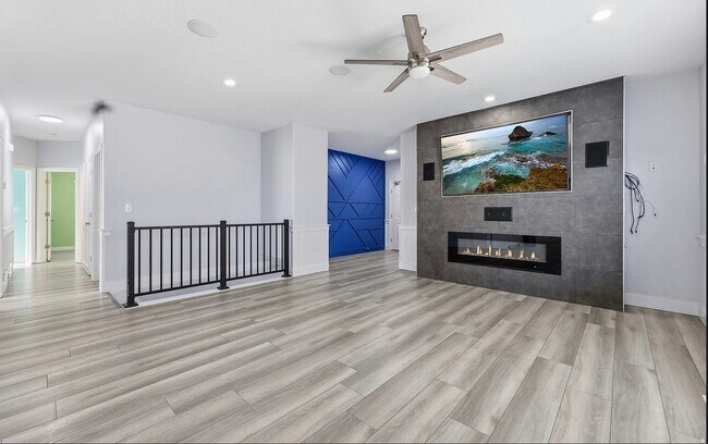 Foto del edificio - 989 Cinnamon Ridge Dr