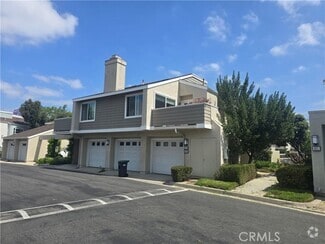 Building Photo - 447 Deerfield Ave