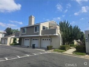 Building Photo - 447 Deerfield Ave
