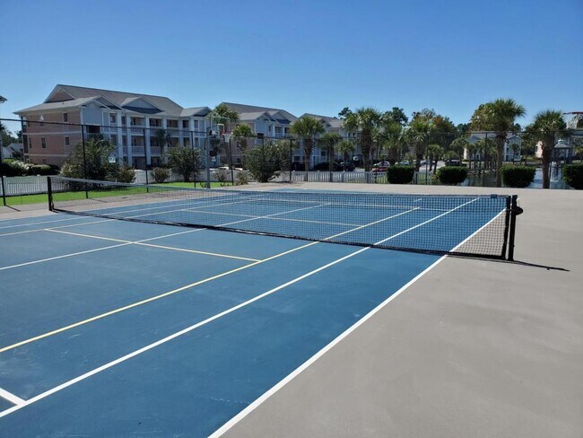 Foto del edificio - 624 Waterway Village Blvd # 21D