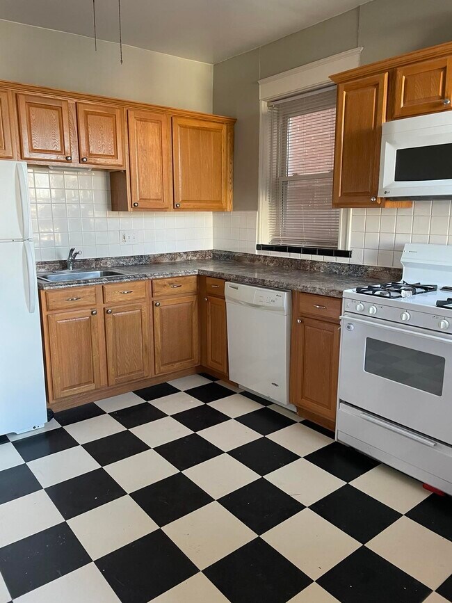 Foto del edificio - 3141 Lackland Ave