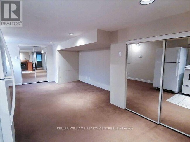 Building Photo - 70 Ashdale Ave
