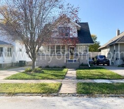 Building Photo - 2332 S 35th Ave