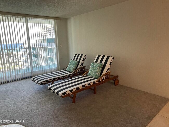 Foto del edificio - 2727 N Atlantic Ave