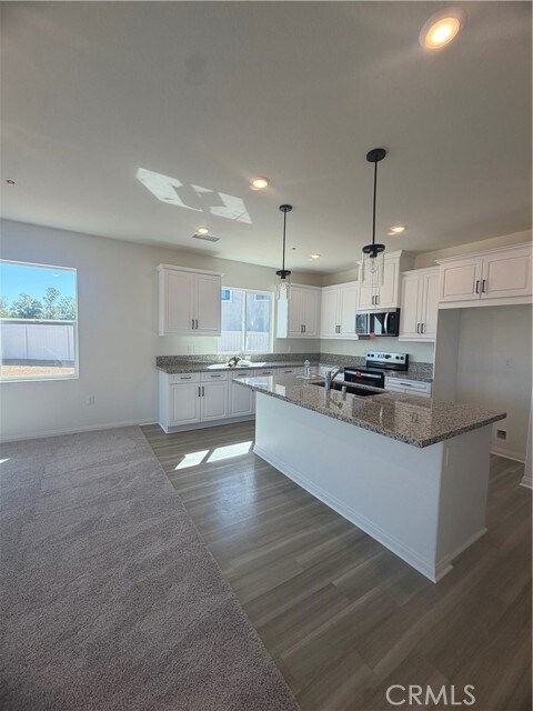 Foto del edificio - 29522 Blue Lk Ln