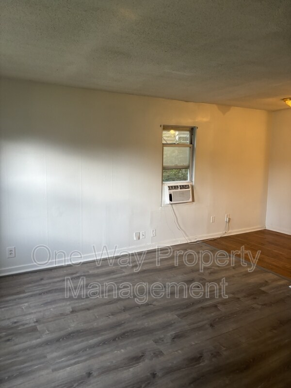 Foto del edificio - 1738 N Poplar Ave
