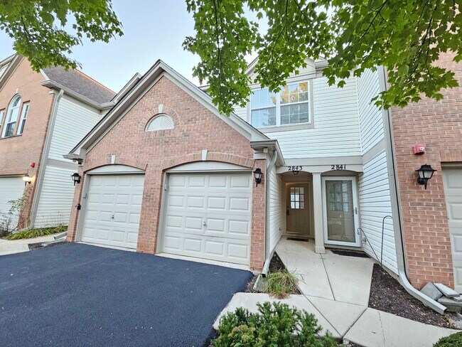 Building Photo - 2843 Stonewater Dr