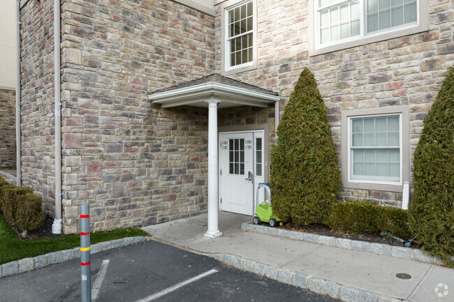 Entrance - Parkview Drive Condominiums