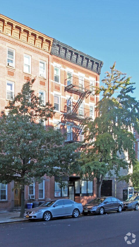 Foto principal - 297 Pleasant Ave