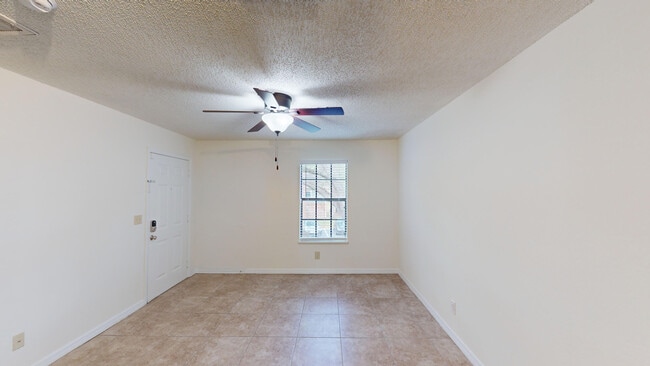Interior Photo - Cambridge Woods