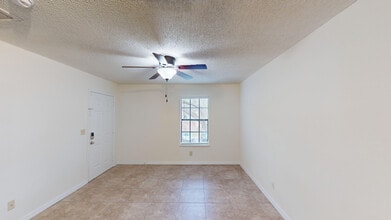 Interior Photo - Cambridge Woods