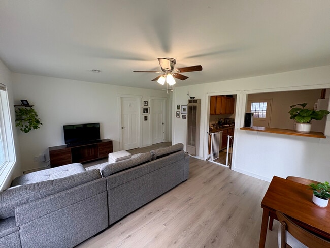 Building Photo - 120 National Ave N