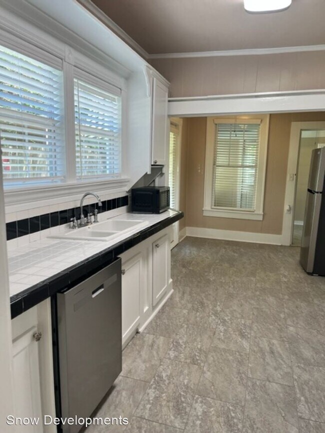 Foto del edificio - 2 br, 1 bath House - 2106 Laurel