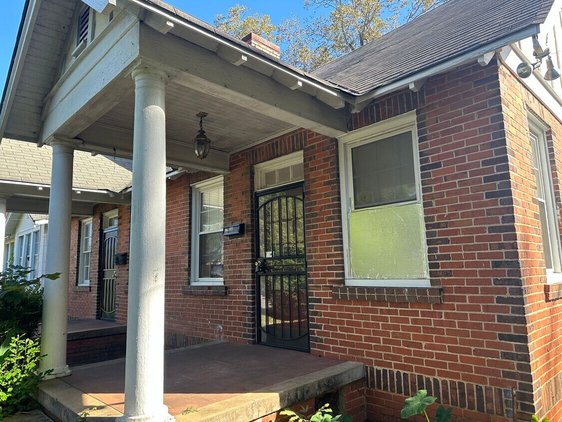 Primary Photo - Panama Street Duplex - CAMELLIA