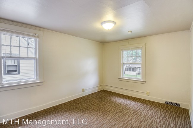 Building Photo - 4 br, 2 bath Apartment - 412 M.A.C.