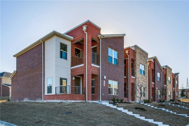 Building Photo - 1596 Fiji Street