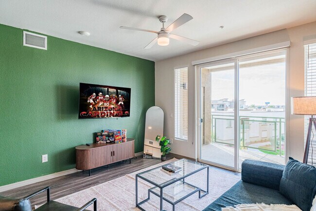 Foto del edificio - 9600 W Georgia Ave