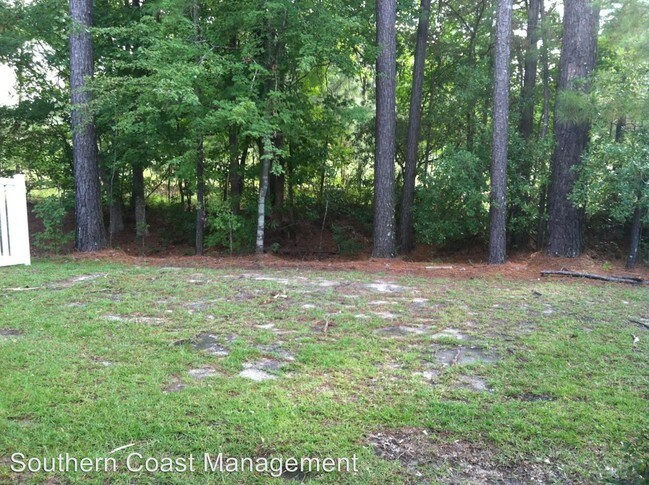 Building Photo - 1102 Fairway Ln