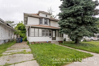 Building Photo - 922 Berry St