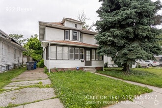 Building Photo - 922 Berry St