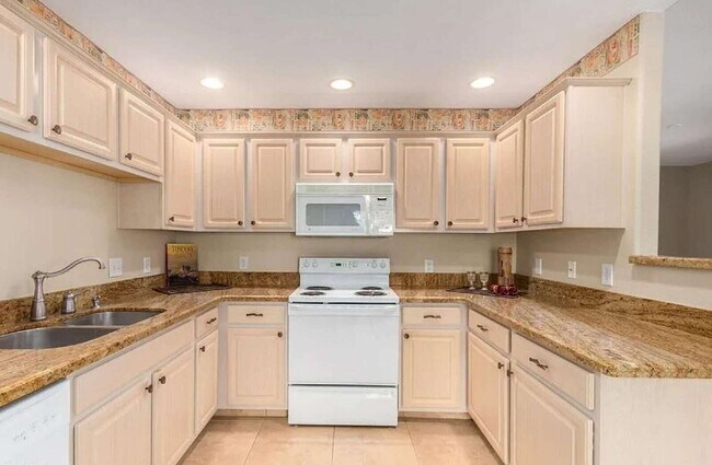 Foto del edificio - 15252 N 100th St