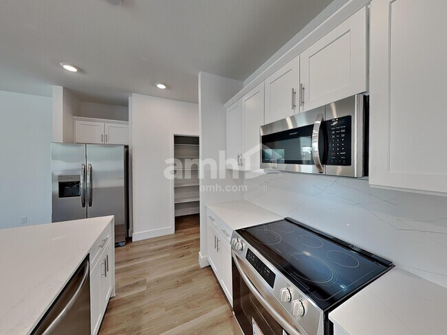 Foto del edificio - 5830 Fly Fisher St