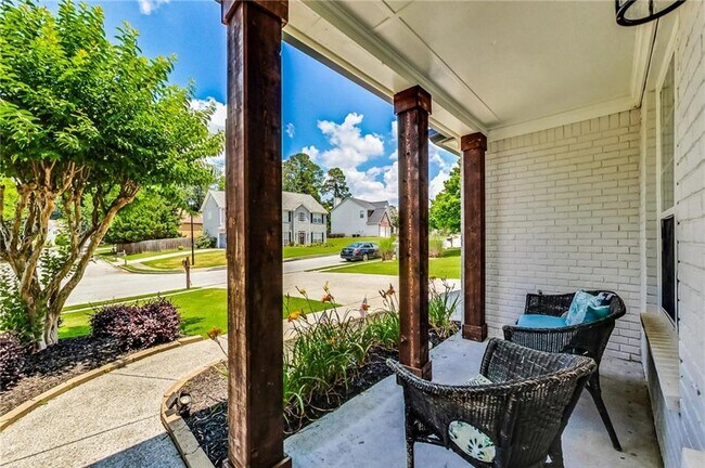 Foto del edificio - 3021 Belfaire Lake Dr