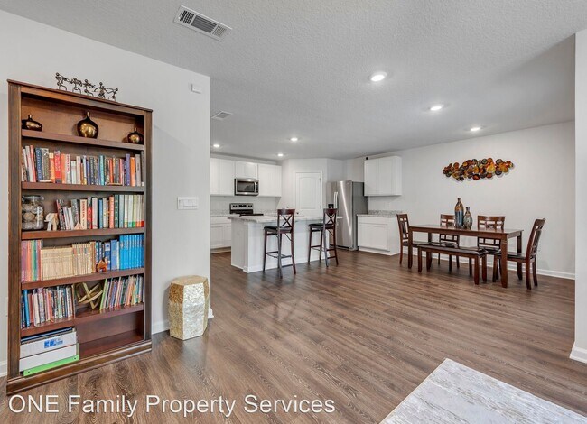 Foto del edificio - 4 br, 2 bath House - 3513 Sugar Maple Ln