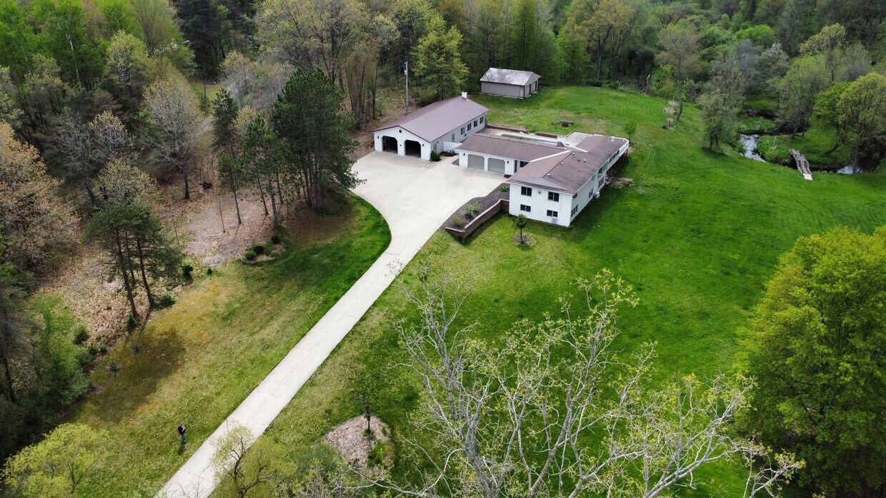 Foto principal - 1083 N Bellamy Rd