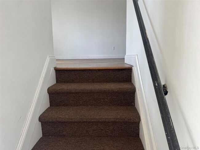 Foto del edificio - 15649 76th St Unit 2
