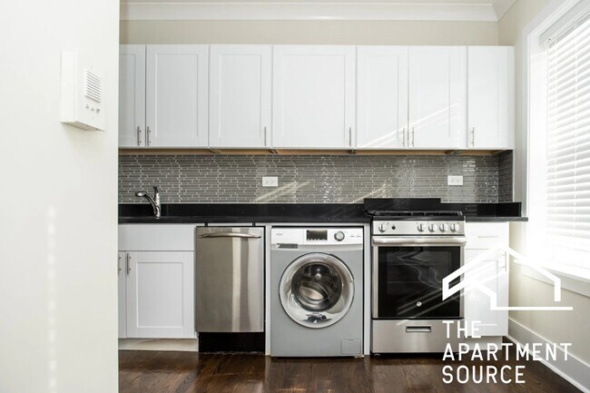 Photo - 2129 N Dayton St Apartment