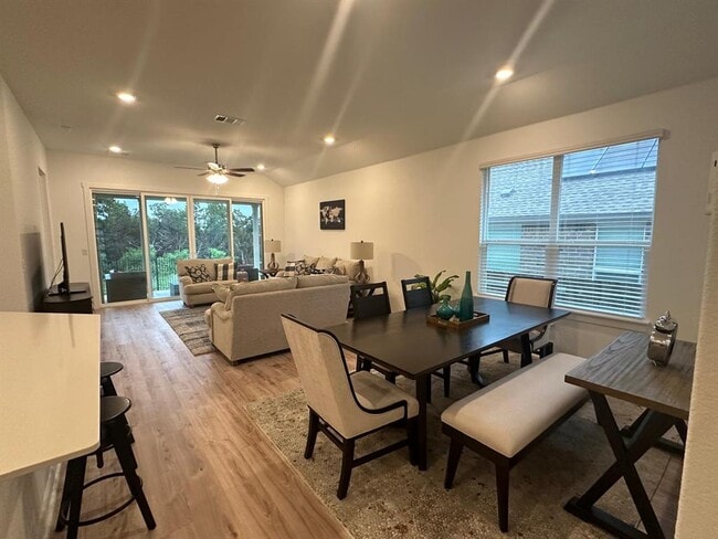 Foto del edificio - 421 Peace Pipe Way