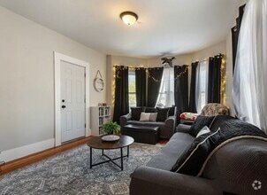 Building Photo - 1037 Cove Rd