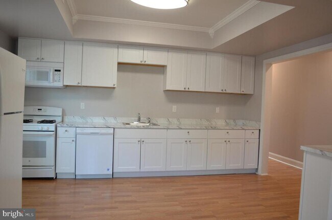 Building Photo - 400 Richey Ave