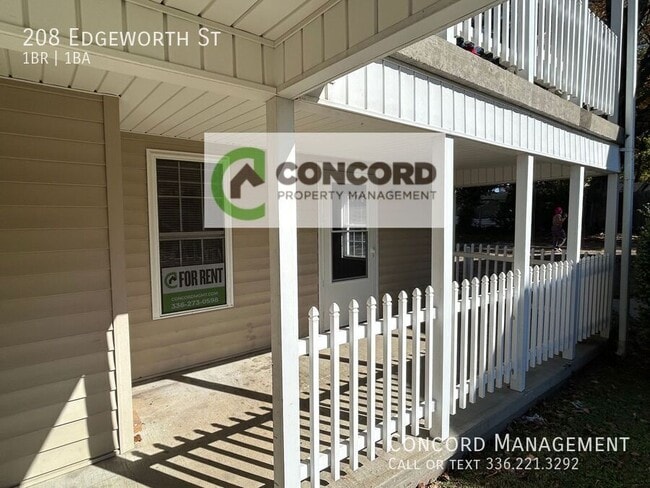 Photo - 208 Edgeworth St House