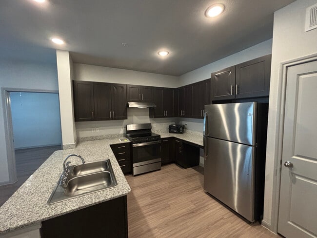 Foto del edificio - 950 FM2001