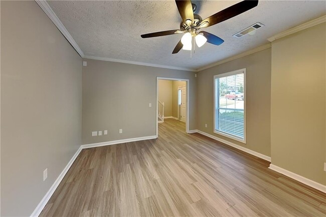 Building Photo - 111 Trellis Ct