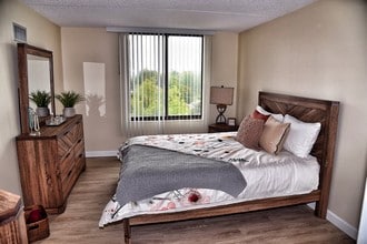 Building Photo - The Park at Trowbridge