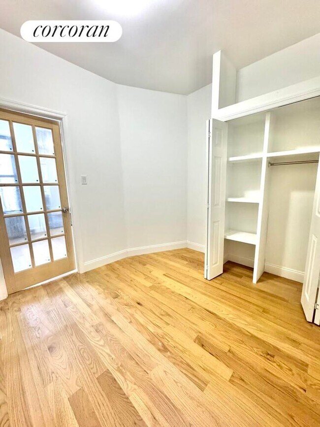 Foto del edificio - 509 E 81st St