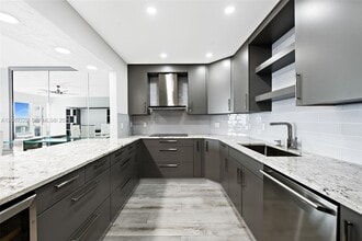 Building Photo - 3700 Galt Ocean Dr