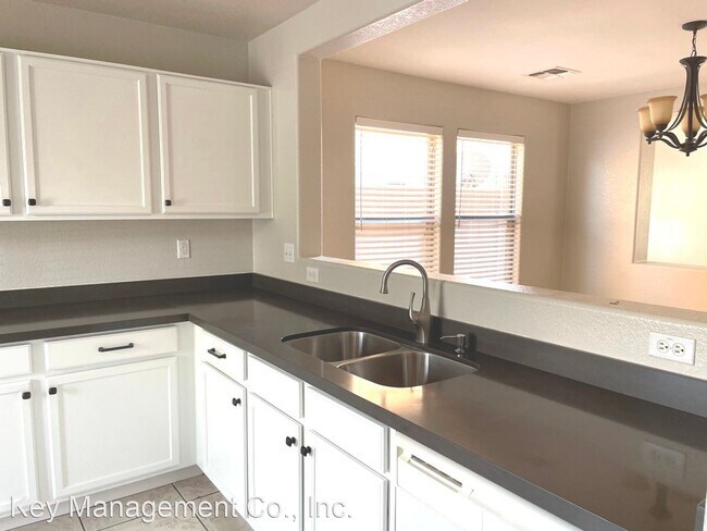 Foto del edificio - 3 br, 2.5 bath House - 6411 W. Ruth Ave.