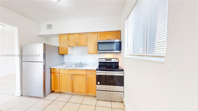 Building Photo - 1190 NW 65th St