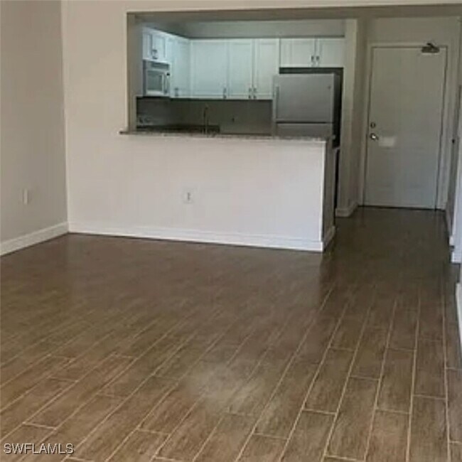 Foto del edificio - 8304 Key Royal Cir