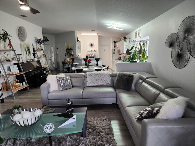 Building Photo - 1876 W Shanelle Path