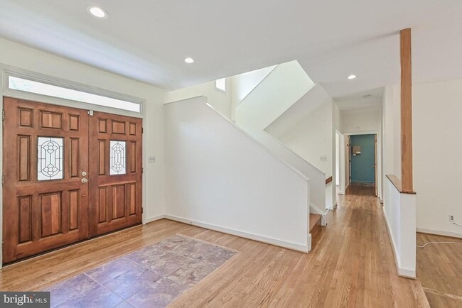 Building Photo - 445 Springvale Rd