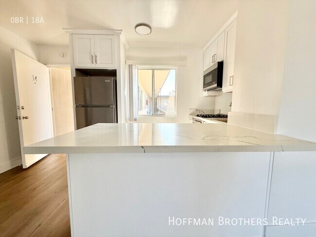 Foto del edificio - 4533 Pickford St