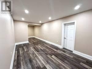 Building Photo - 42 Squires Ave