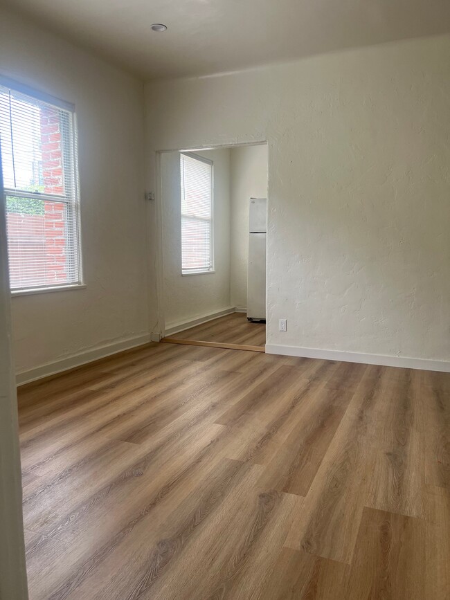 Photo - 1117 S Norton Ave (Los Angeles, CA) Apartment